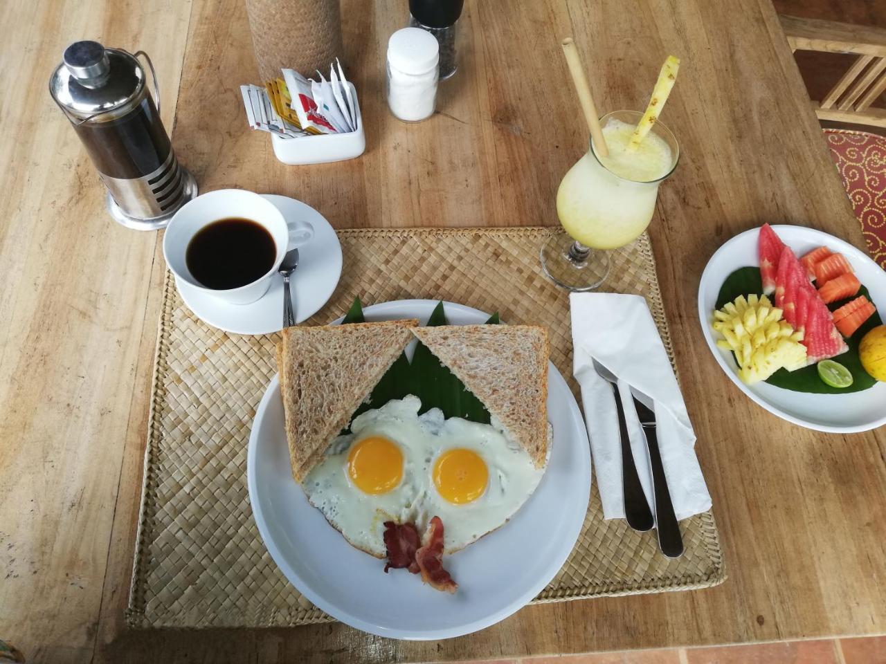 Wisma tamu Bali Sawah Indah *